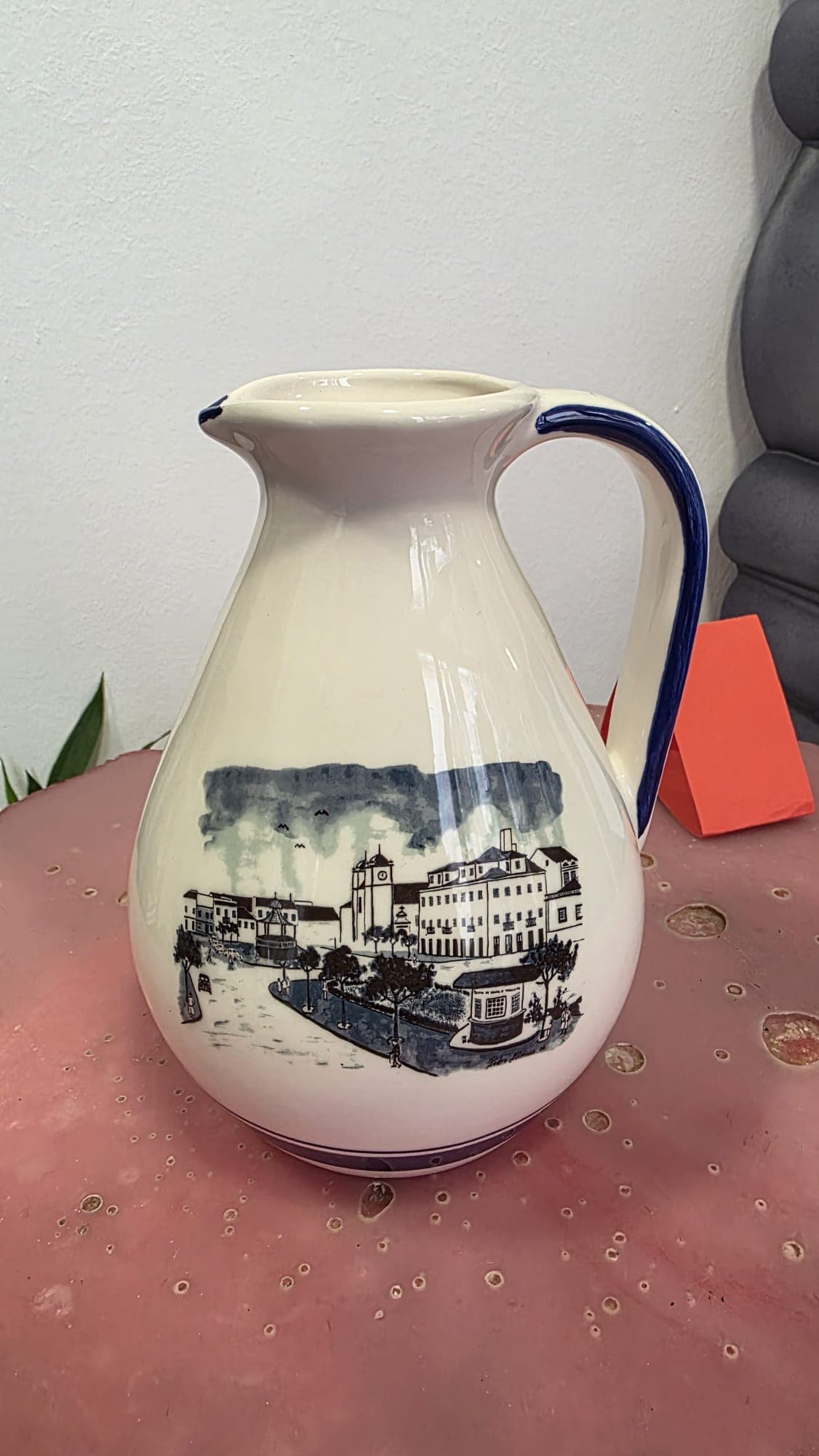 Montijo Clay Vase